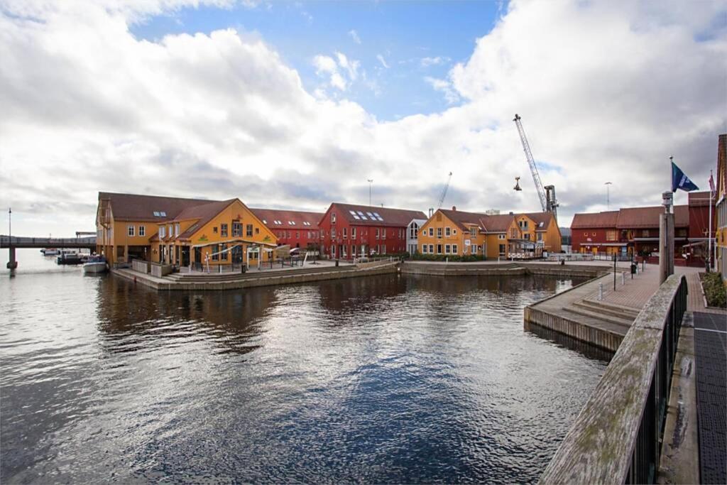 Kongensgate, koselig liten leilighet, 5 min unna sentrum Kristiansand Eksteriør bilde